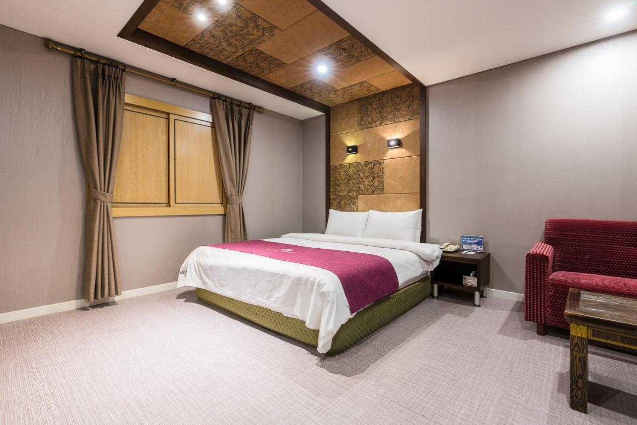 Symphony Hotel Сувон Екстериор снимка