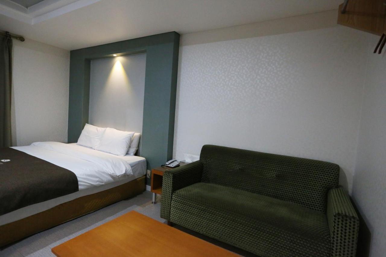 Symphony Hotel Сувон Екстериор снимка