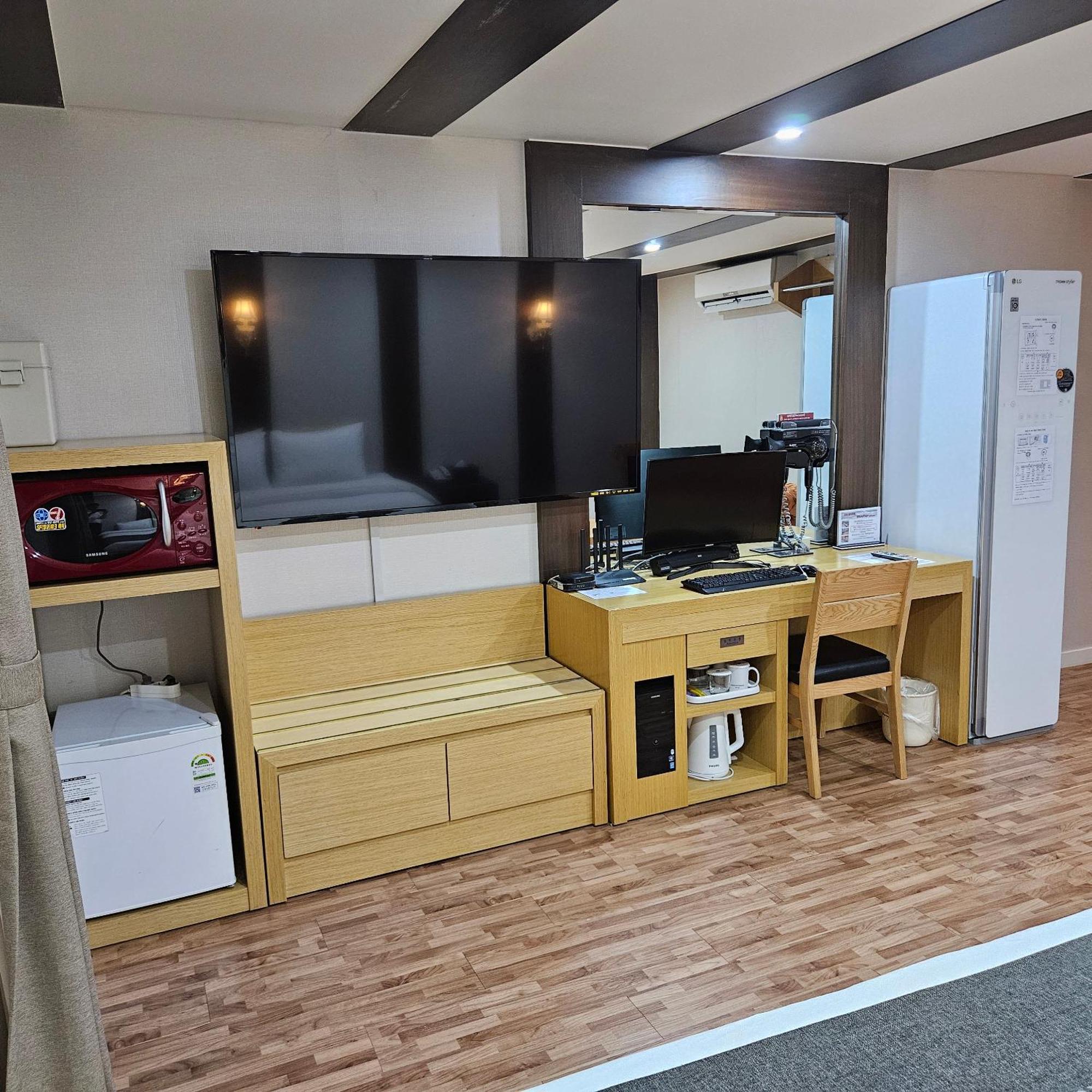 Symphony Hotel Сувон Екстериор снимка