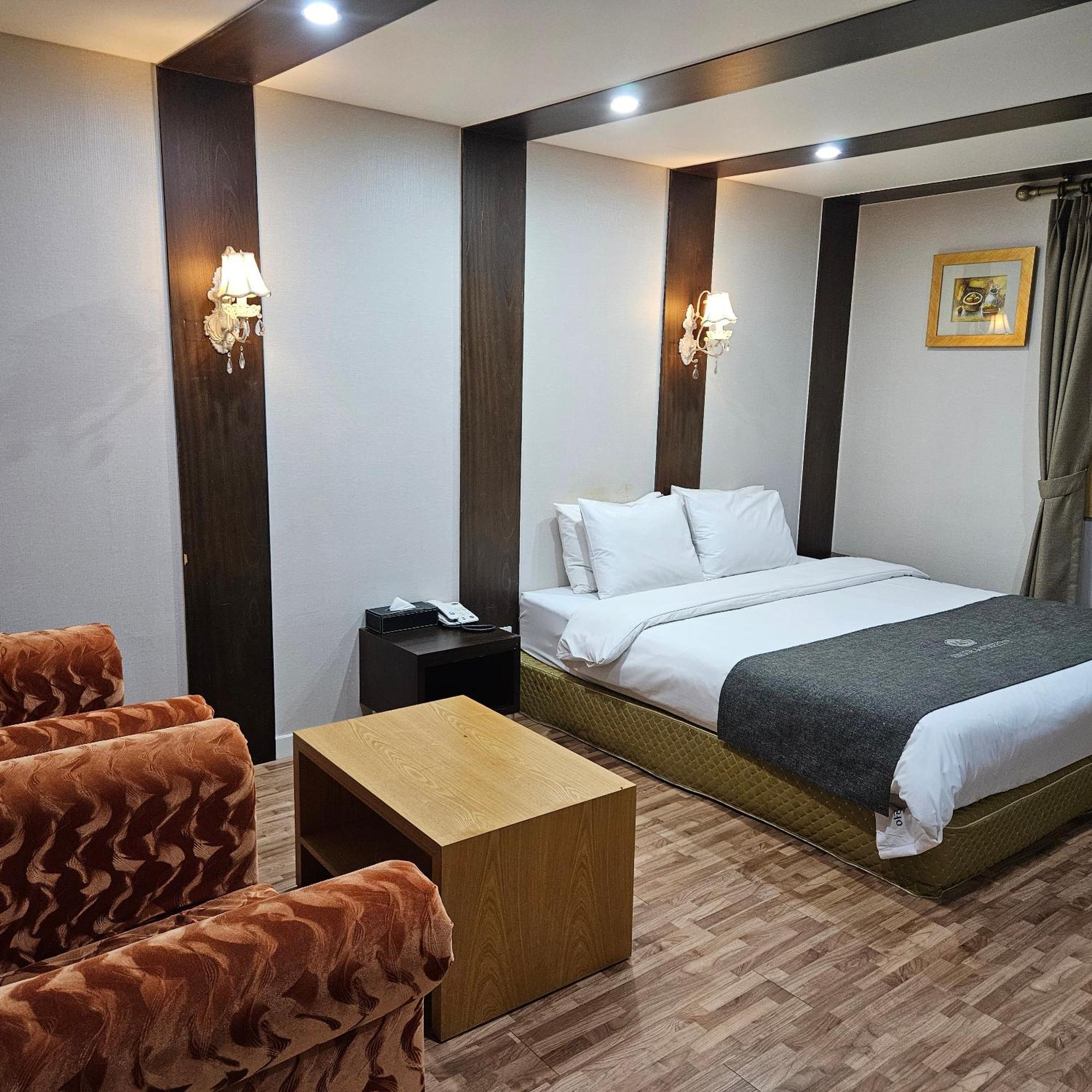 Symphony Hotel Сувон Екстериор снимка