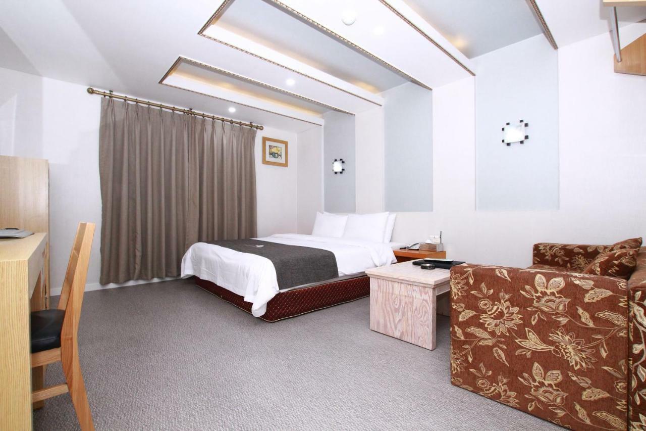 Symphony Hotel Сувон Екстериор снимка